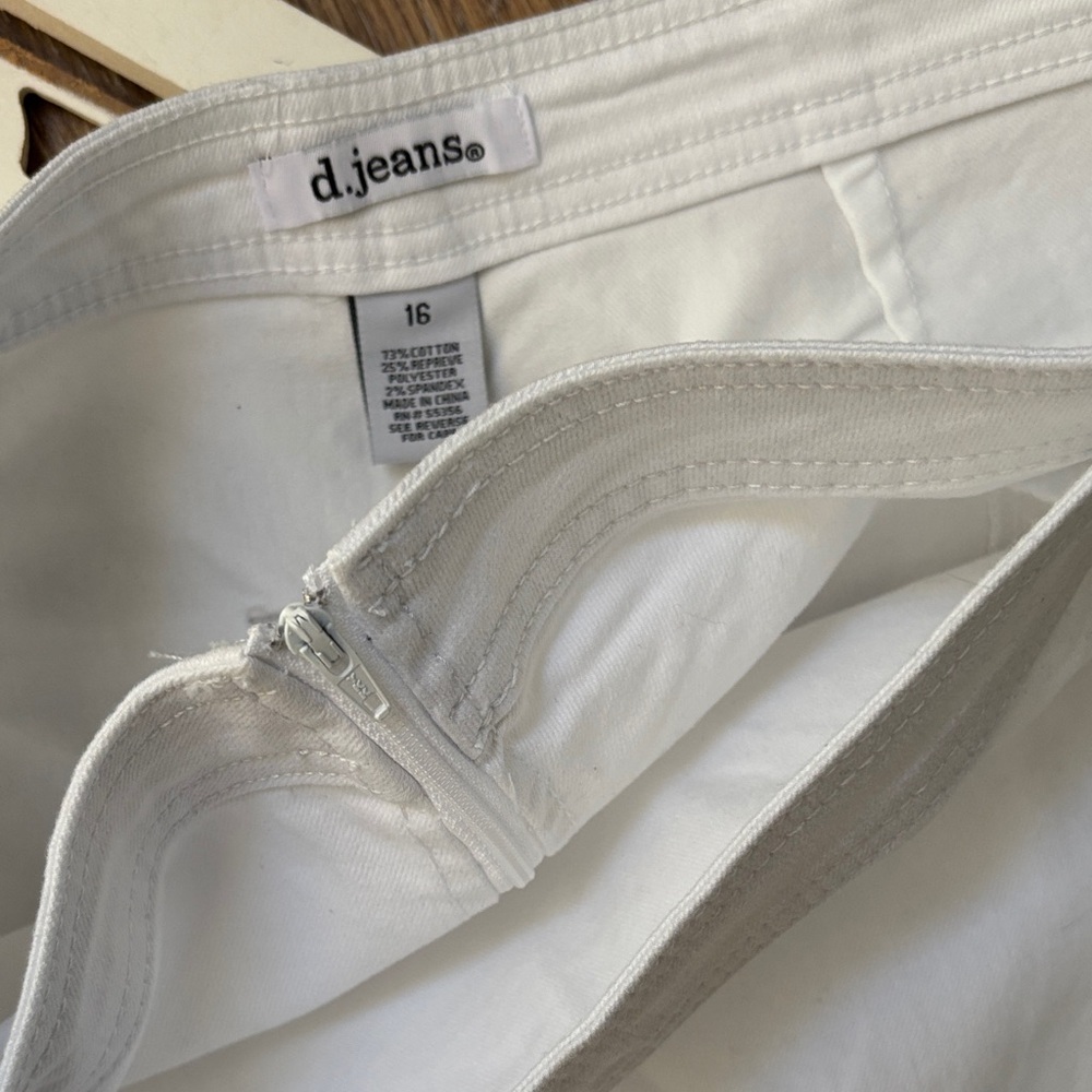 d. jeans Women's white Skort - Picture 4 of 9